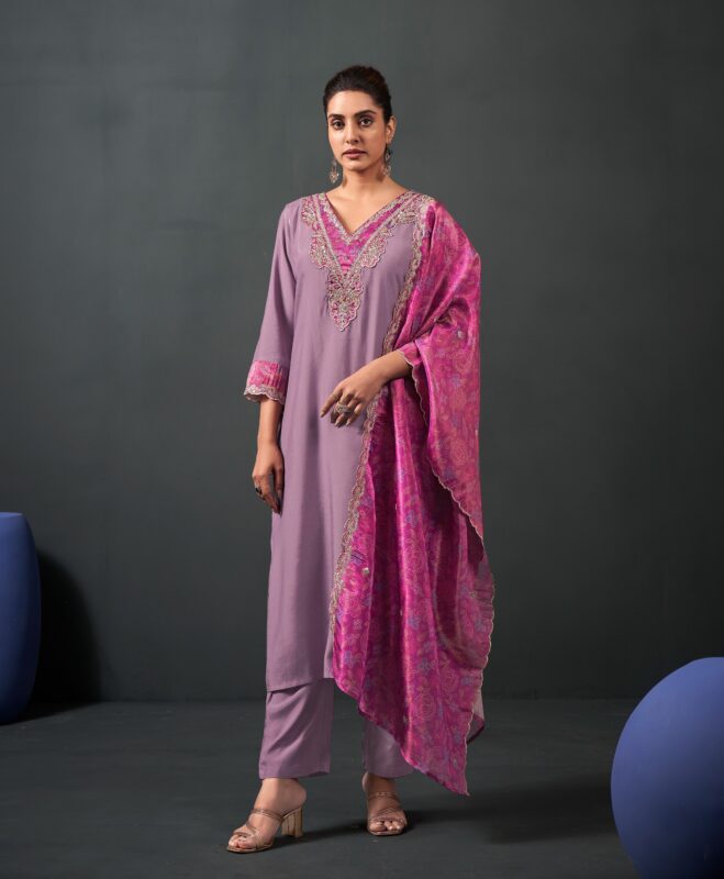 Jhalak V-Neck Kurta Set
